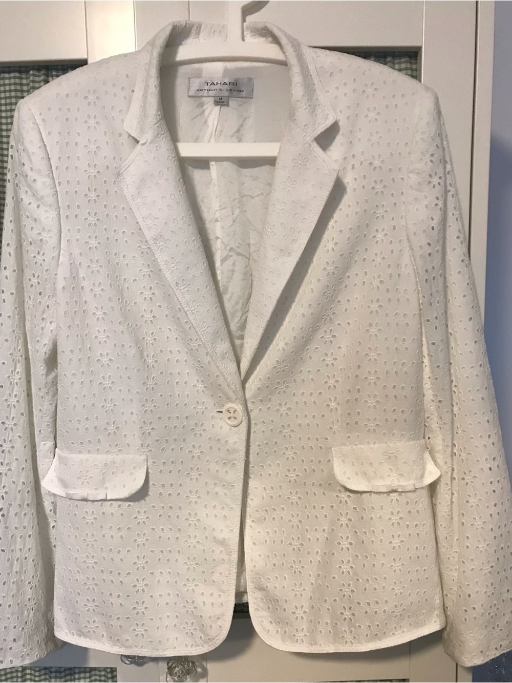 Tahari Arthur S. Levine White Eyelet Single-Button Blazer